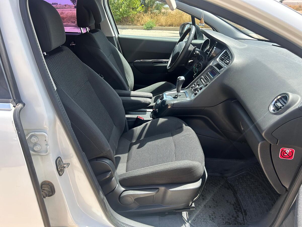 PEUGEOT 5008 ACTIVE 1.6 E-HDI AUTO SPANISH LHD IN SPAIN 142K 7 SEATS SUPER 2014